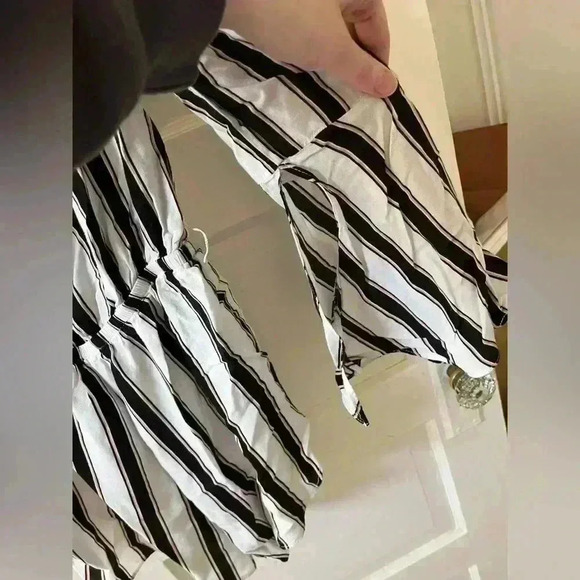 lumiere flowy striped romper size small - Picture 5 of 7